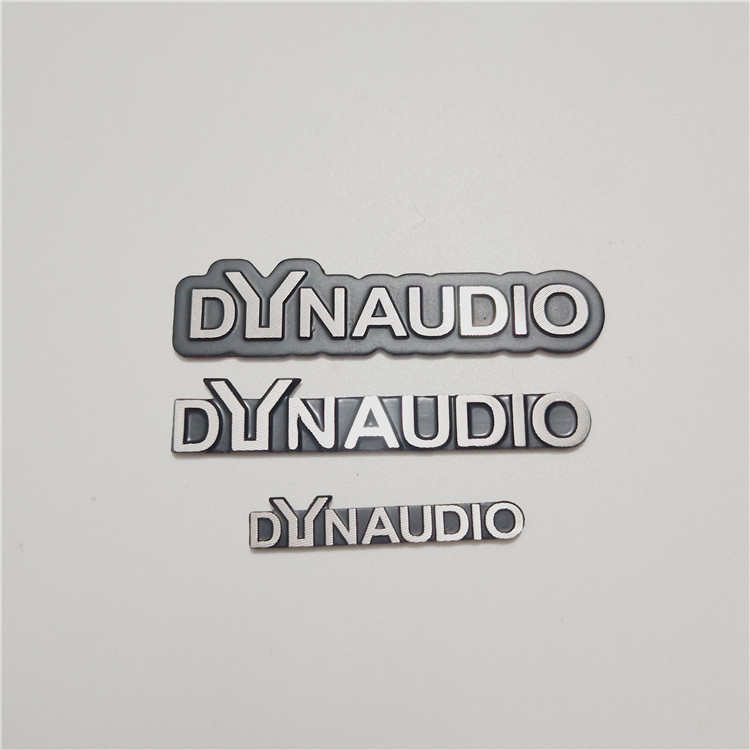 适用于DYNAUDIO 丹拿汽车音响标志汽车内饰改装喇叭罩装饰针脚标