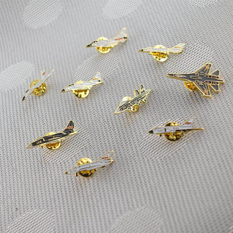 航展纪念个性金属徽章飞机战斗机轰炸机纪念章爱国百搭胸针胸章