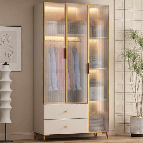 金斗满仓轻奢卧室奶油风定制衣柜