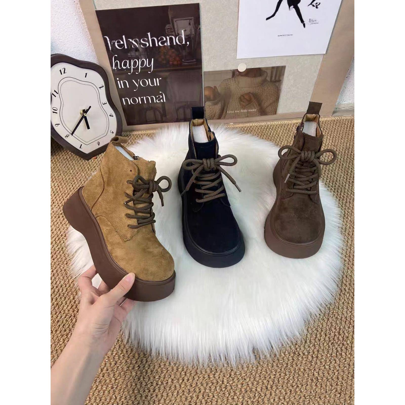 覆古圆头增高女式短靴2025冬季新款羊毛衬里，加厚，保暖，防寒，