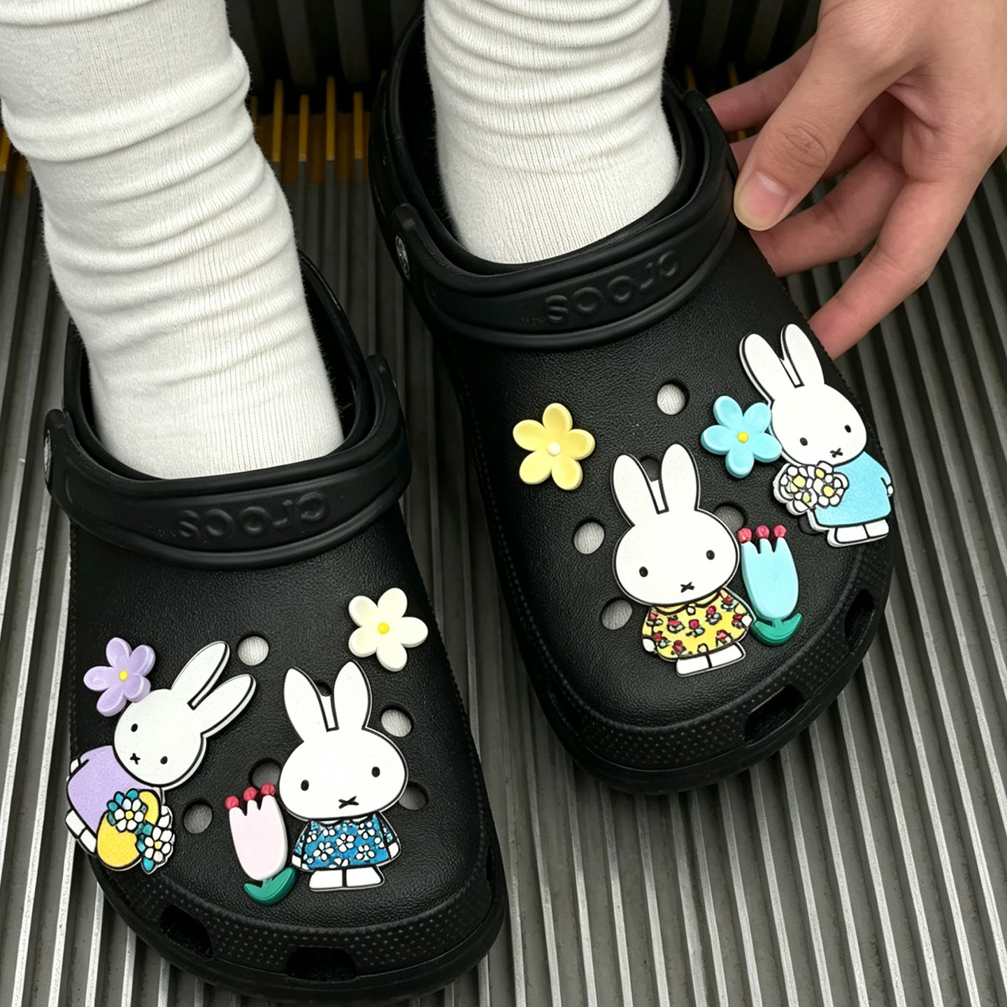 MKOP洞洞鞋配饰高级感鞋扣配件兔子小花装饰鞋花适配Cross/Crocs图片