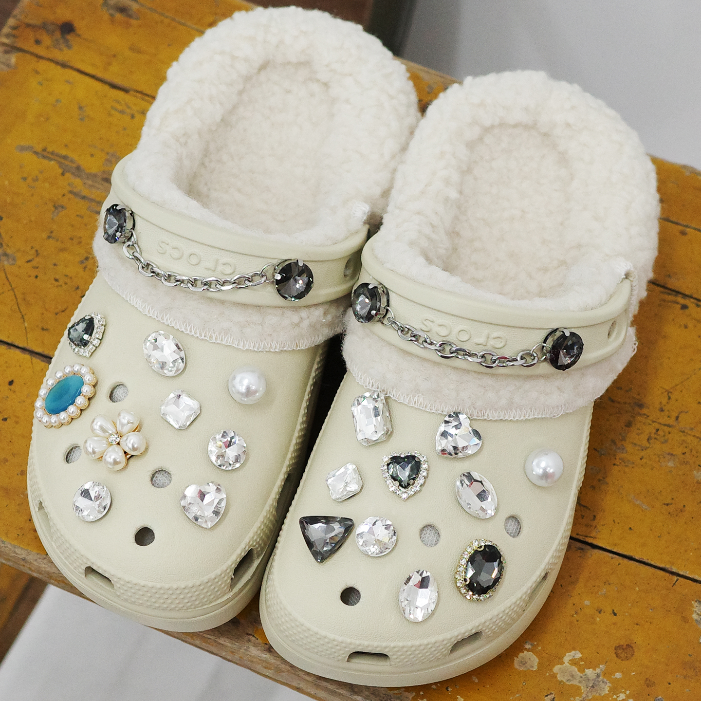 Mkop洞洞鞋内胆毛绒可拆卸冬天加绒鞋花泡芙云朵适配Crocs/Cross