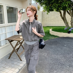 工装休闲拼接卫衣半身裙套装女夏20225新款ootd穿搭两件套高级感图片