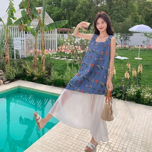 法式绝美气质蓝色刺绣拼接连衣裙女装2025夏季新款假两件时尚长裙图片
