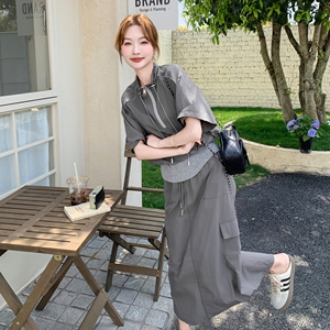 工装休闲拼接卫衣半身裙套装女夏20225新款ootd穿搭两件套高级感图片