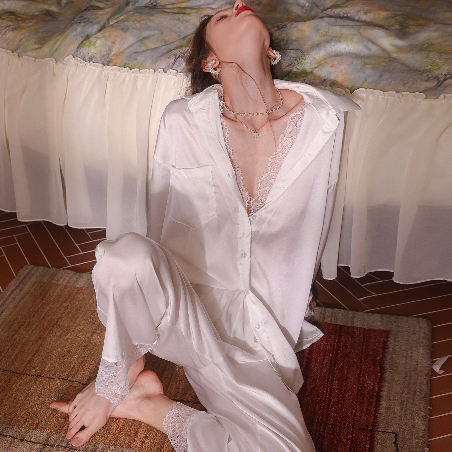 夏何夕性感睡衣套装蕾丝拼接