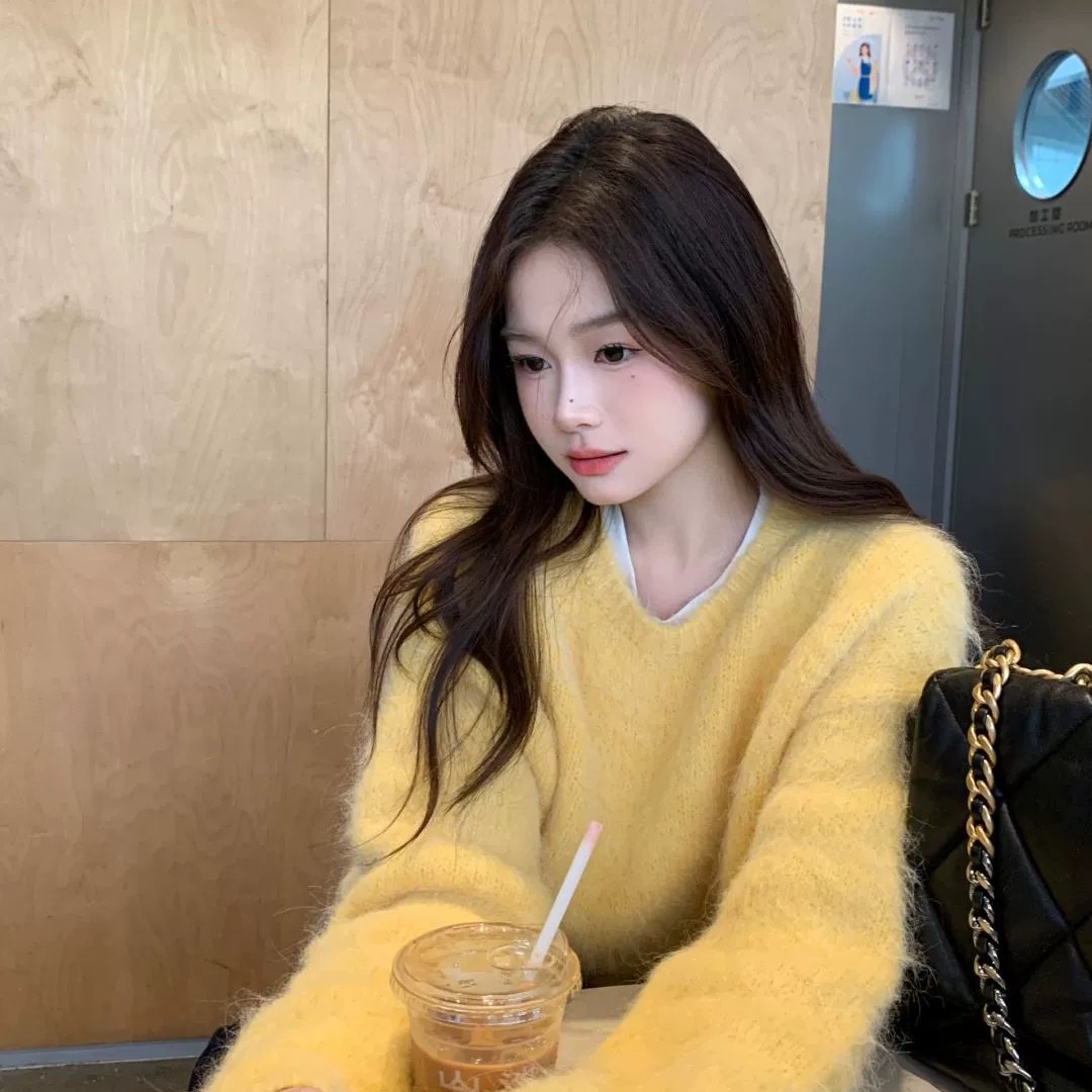 奶黄色毛衣女冬季奶fufu宽松软糯慵懒风针织衫圆领水貂绒加厚上衣