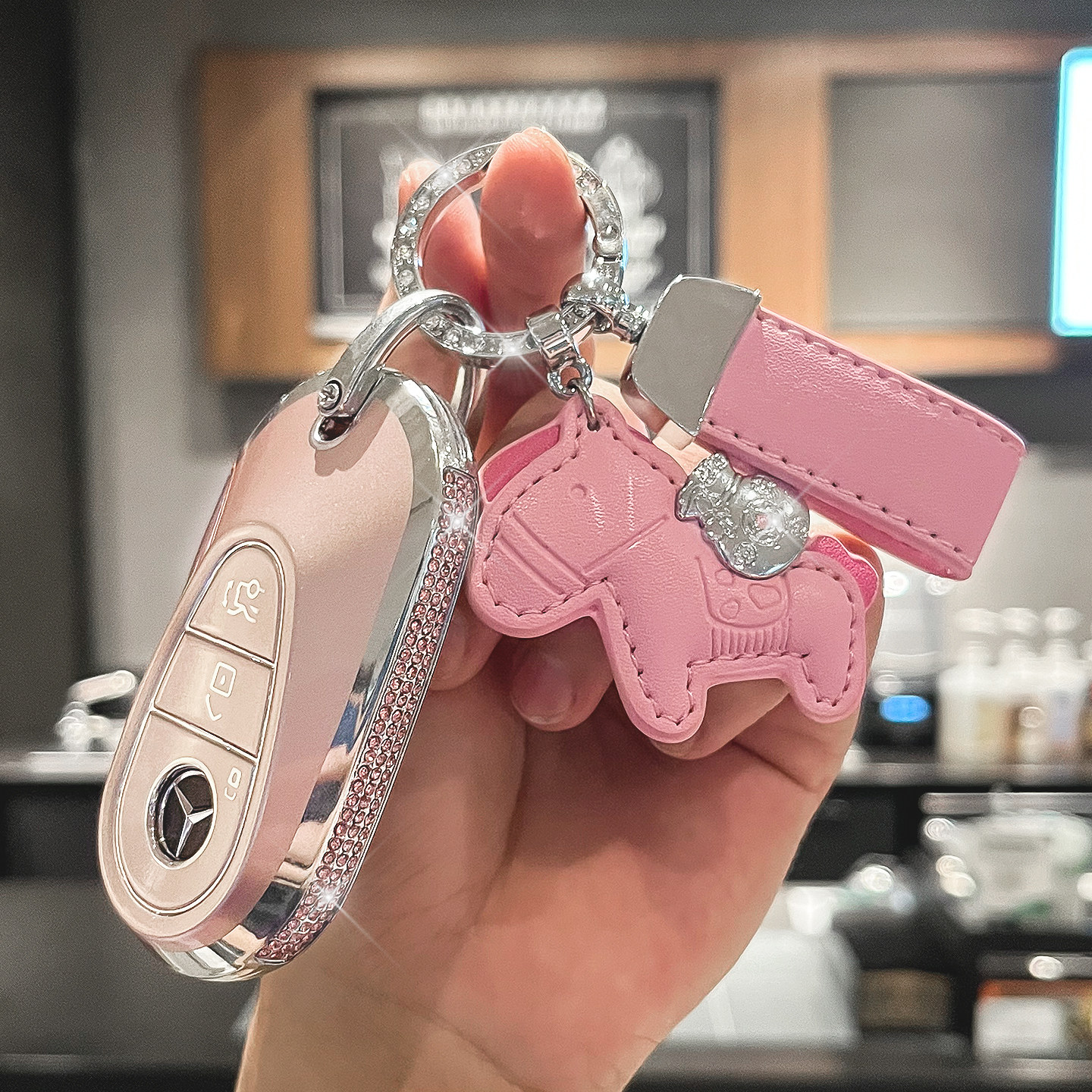 适用奔驰钥匙套新款C级E级C260L车E300壳GLC/CLE/GLB/A/S级扣女士