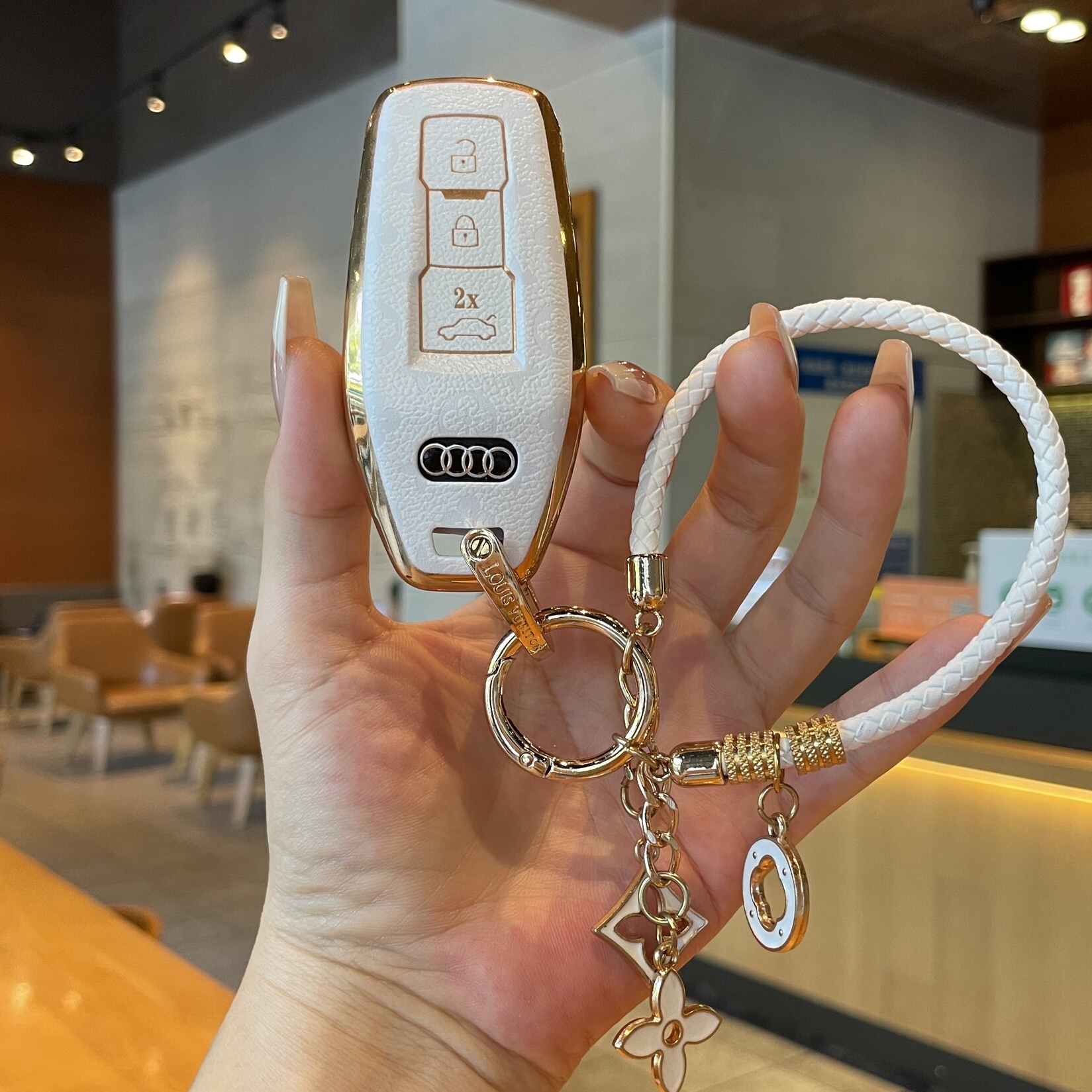 2026新款奥迪A5L钥匙套运动版a5l专用q6le-tron车轻奢高档包壳扣