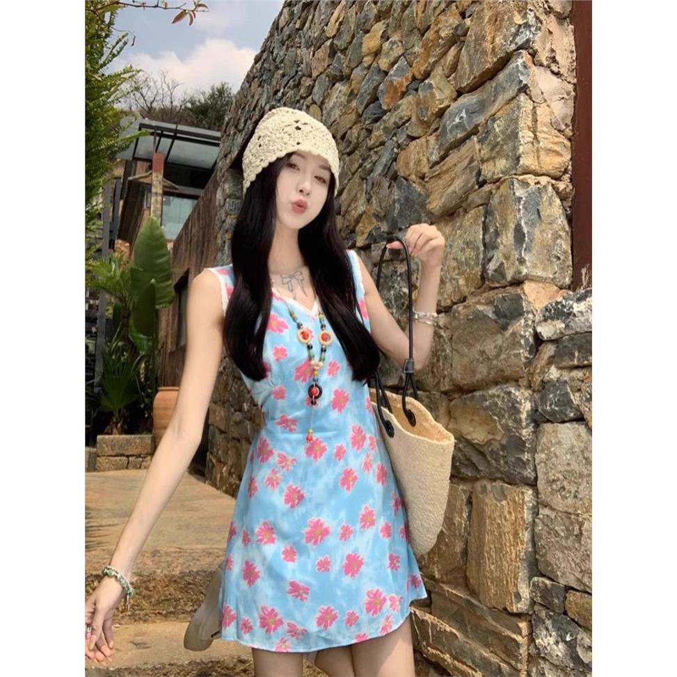 小清新蕾丝拼接碎花连衣
