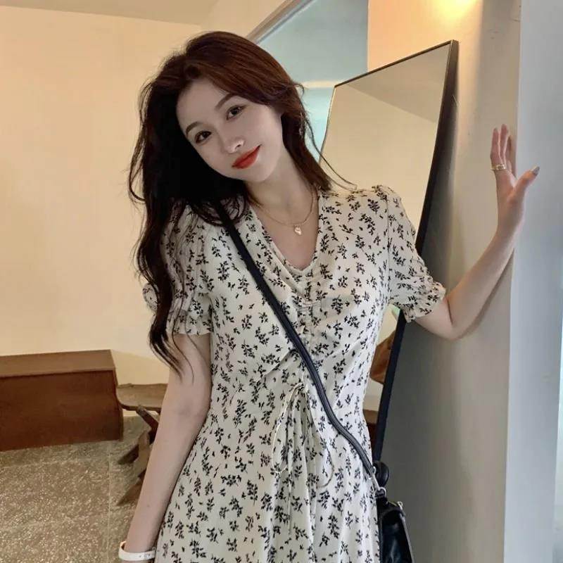 夏季新款碎花气质裙子小