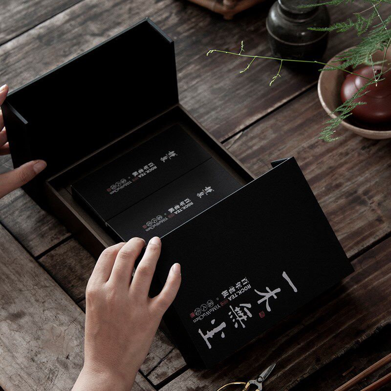 吴三地百年老枞水仙木质味青苔粽叶香武夷山岩茶高端大红袍礼盒装