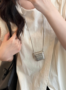 中古编织包包吊坠毛衣项链女士新款长款轻奢小众高级感卫衣链配饰