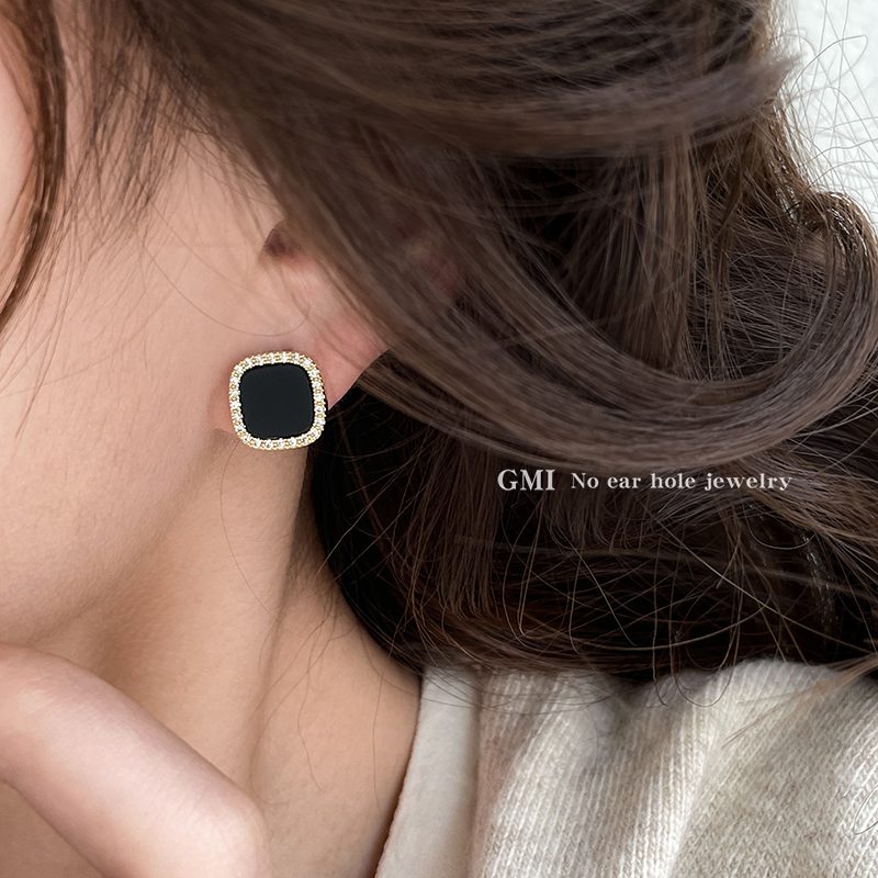 黑色方形锆石蚊香盘耳夹