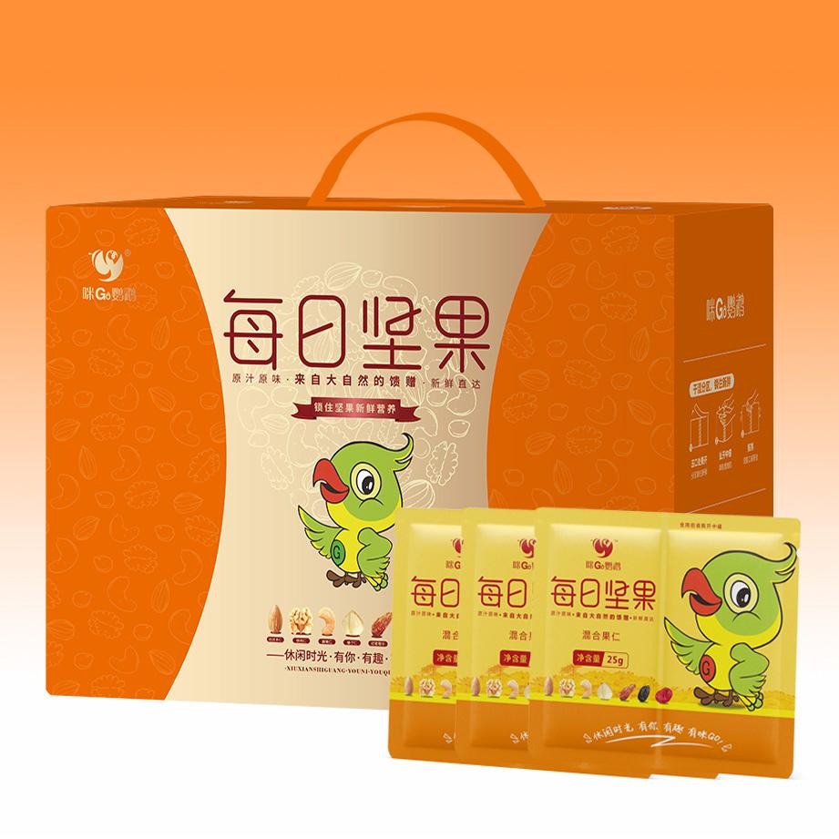 咪go鹦鹉每日坚果整箱750g巴旦木仁腰果仁混合干果零食炒货礼盒装
