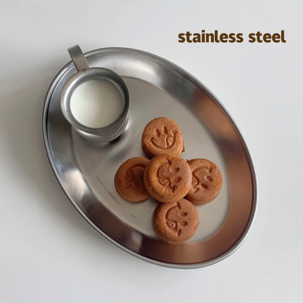 极简风不锈钢早餐盘子