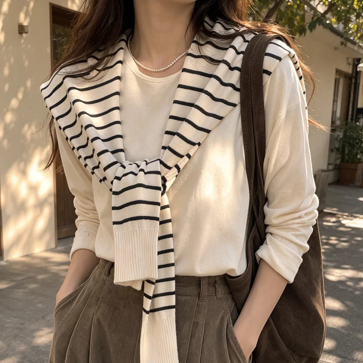韩系黑白条纹针织披肩女图片