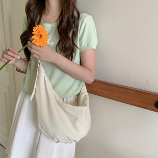 新款韩版ins风小众褶皱设计感单肩包女简约百搭通勤饺子斜挎包潮