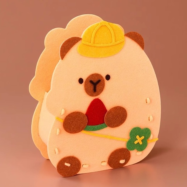卡皮巴拉不织布笔筒儿童手工diy材料包幼儿园奖励小礼品 水豚笔盒