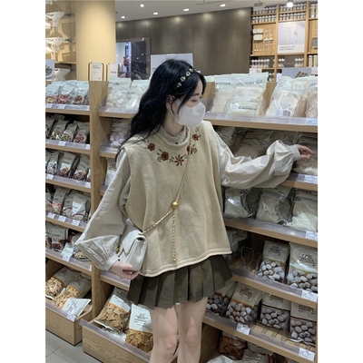 甜美可爱花朵刺绣圆领针织马甲背心毛衣女学生+灯笼袖衬衫两件套