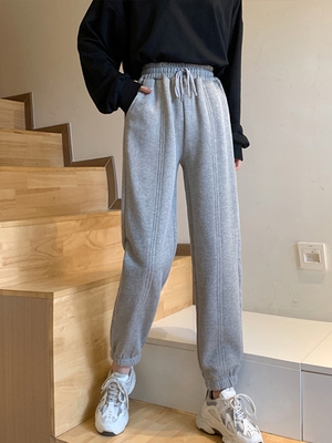 秋冬加绒加厚今年流行的裤子女小个子配高腰的上衣束脚哈伦运动裤