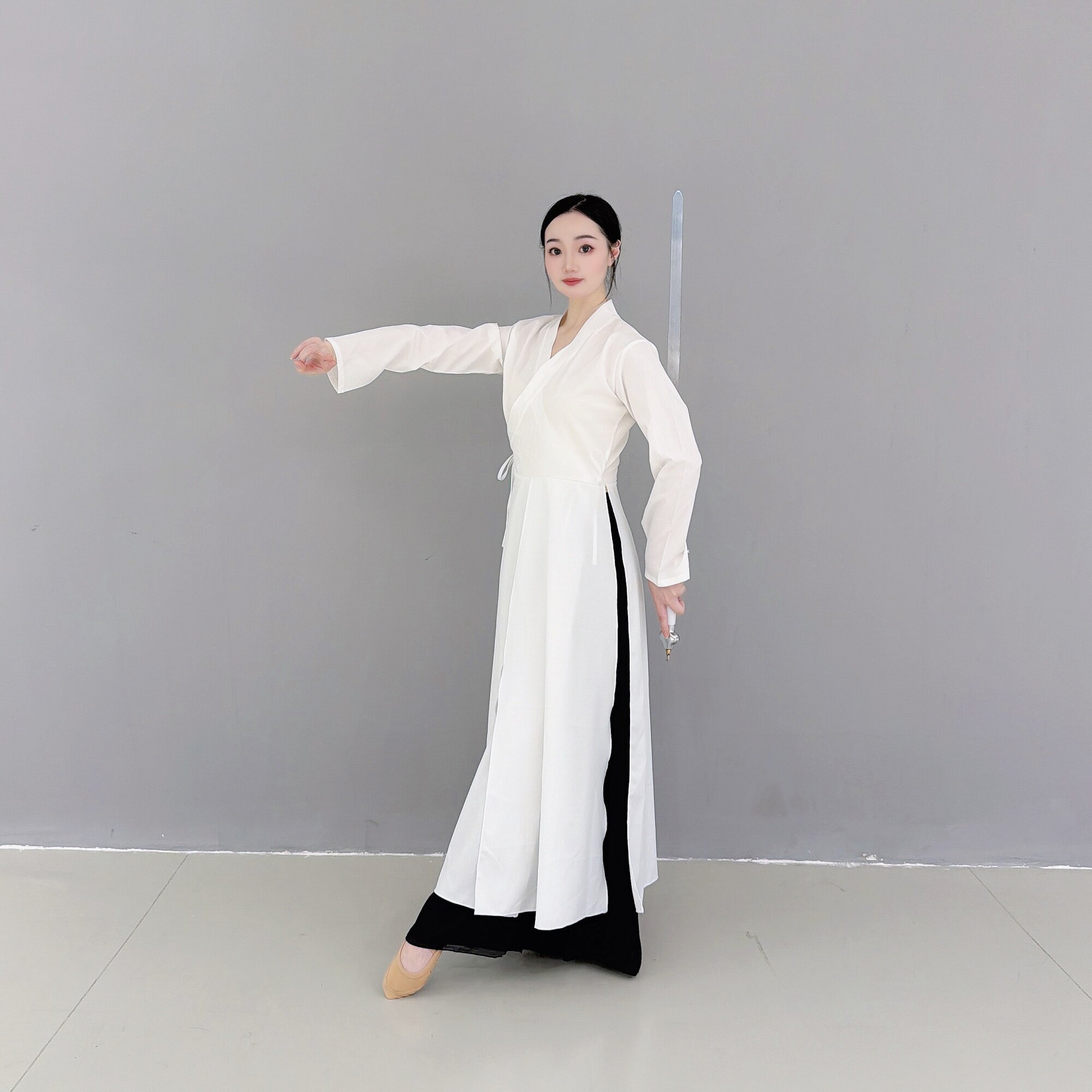剑舞服装女仙气武侠风舞蹈服装图片