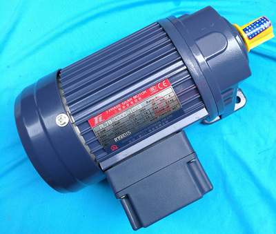 TL厦门东历齿轮减速电机 PL18-0200-10S3 0.2KW YS200W-4P 1/4HP