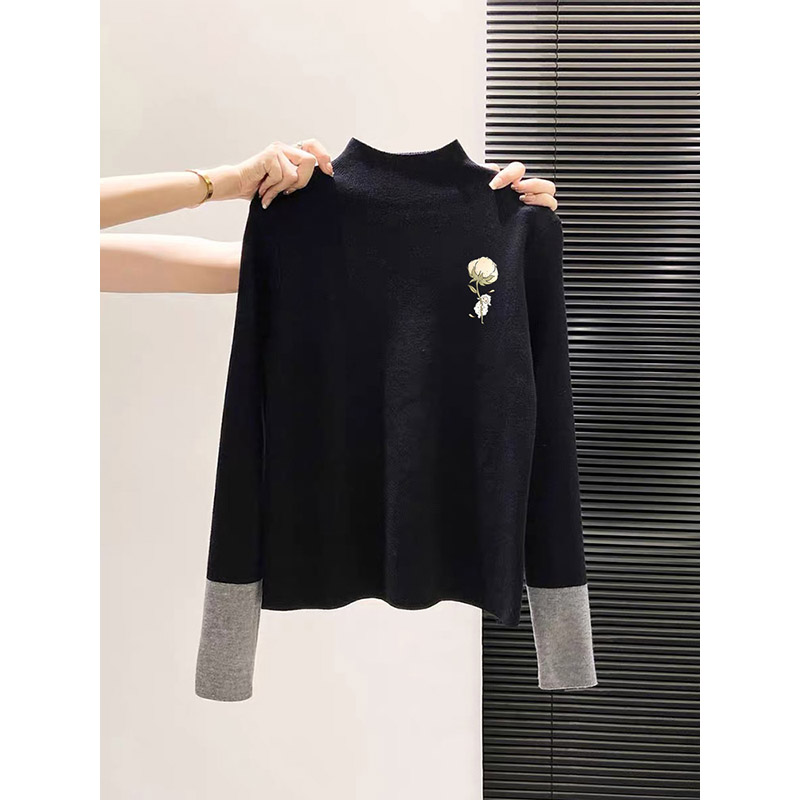 气质百搭撞色半高领长袖T恤女