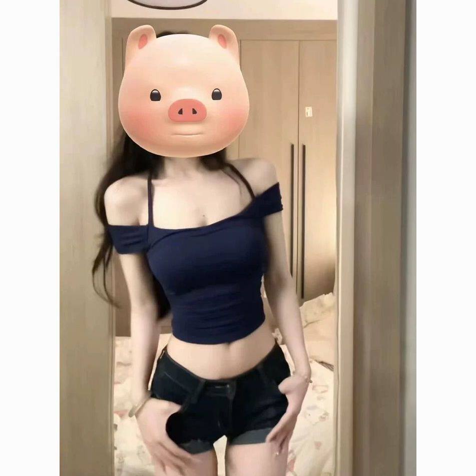 辣妹性感挂脖露肩短袖T恤女2024新款夏季纯欲短款一字领修身上衣