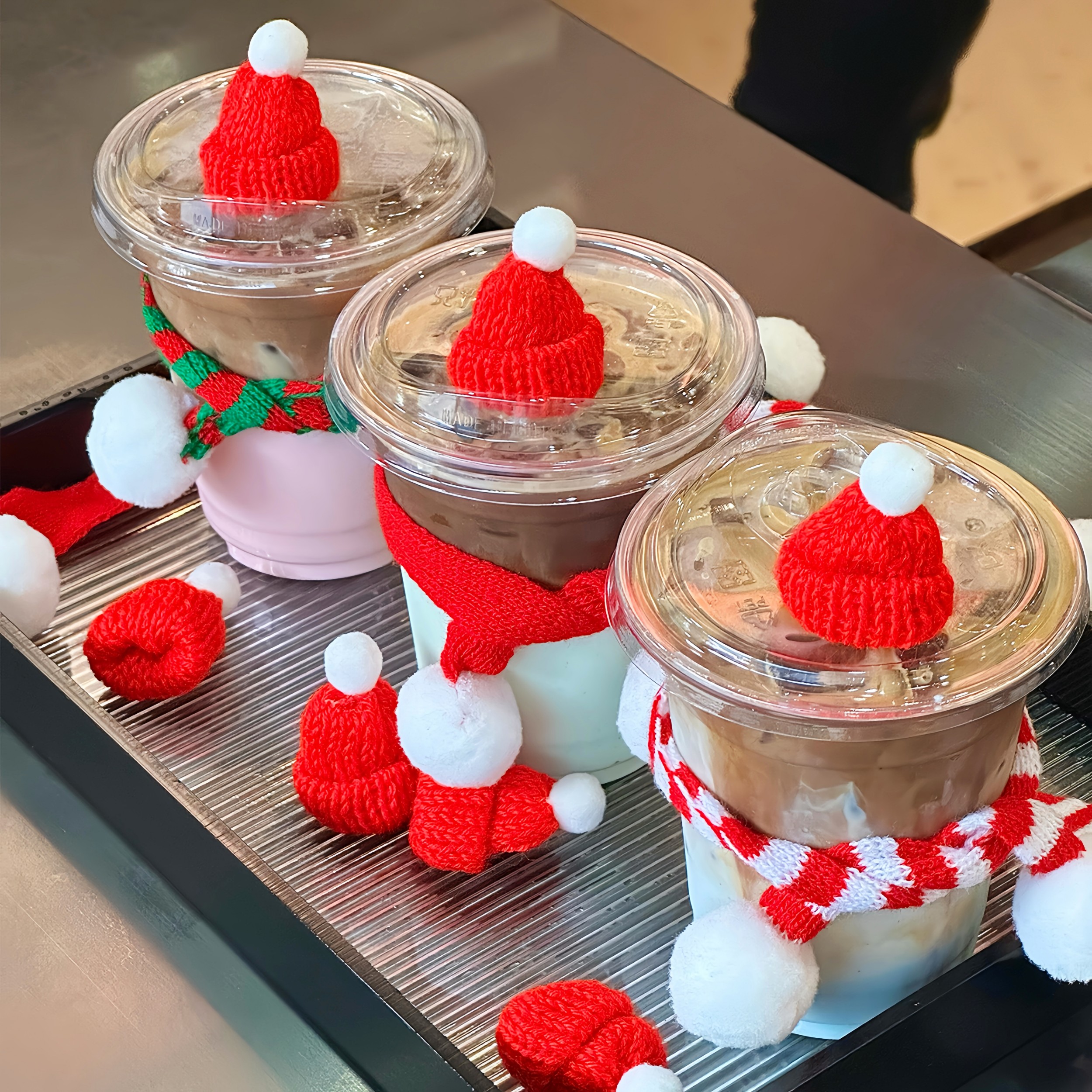 圣诞节装饰咖啡杯小帽子围巾奶茶杯套饮品小配件氛围创意拍照道具
