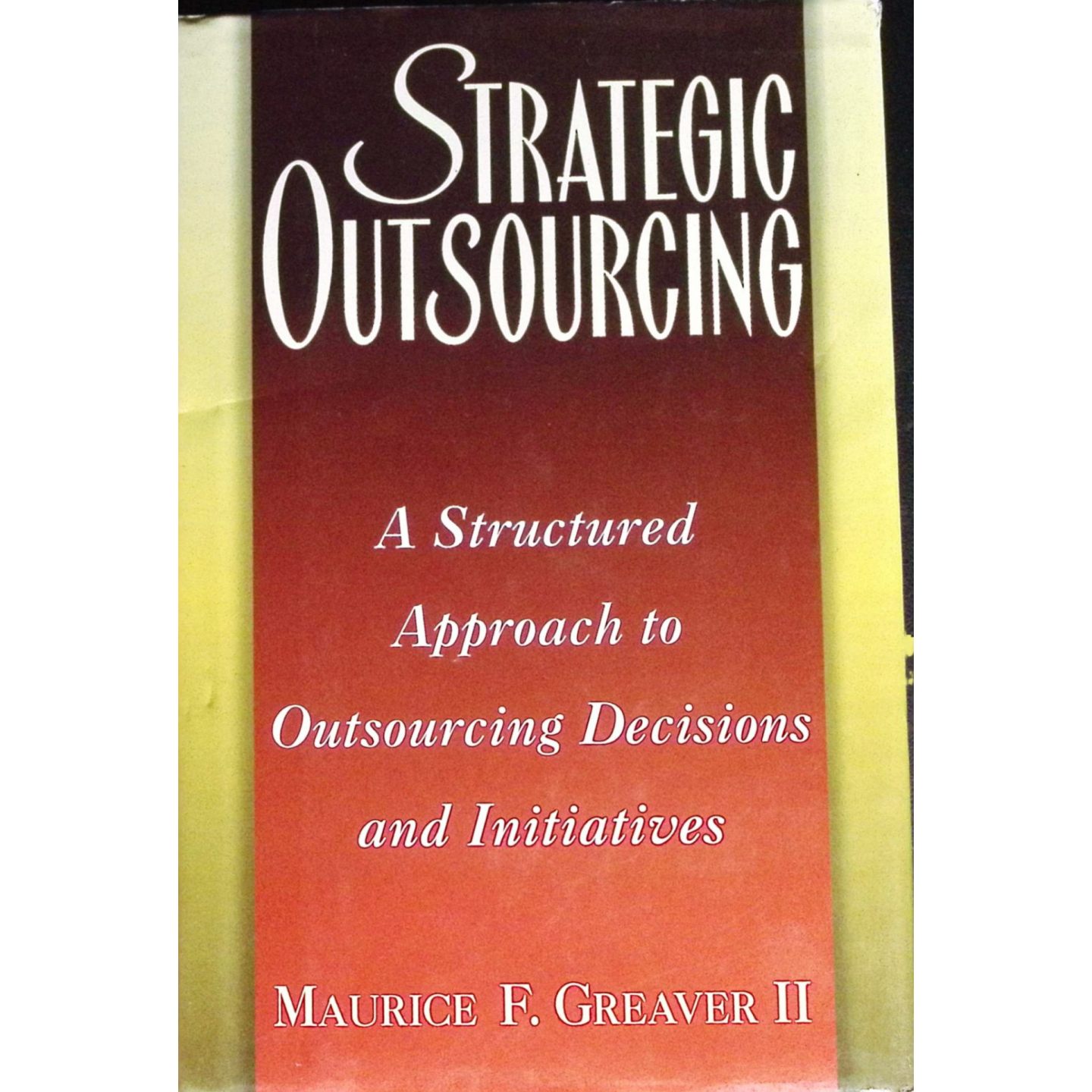 英文原版图书战略外包决策指南