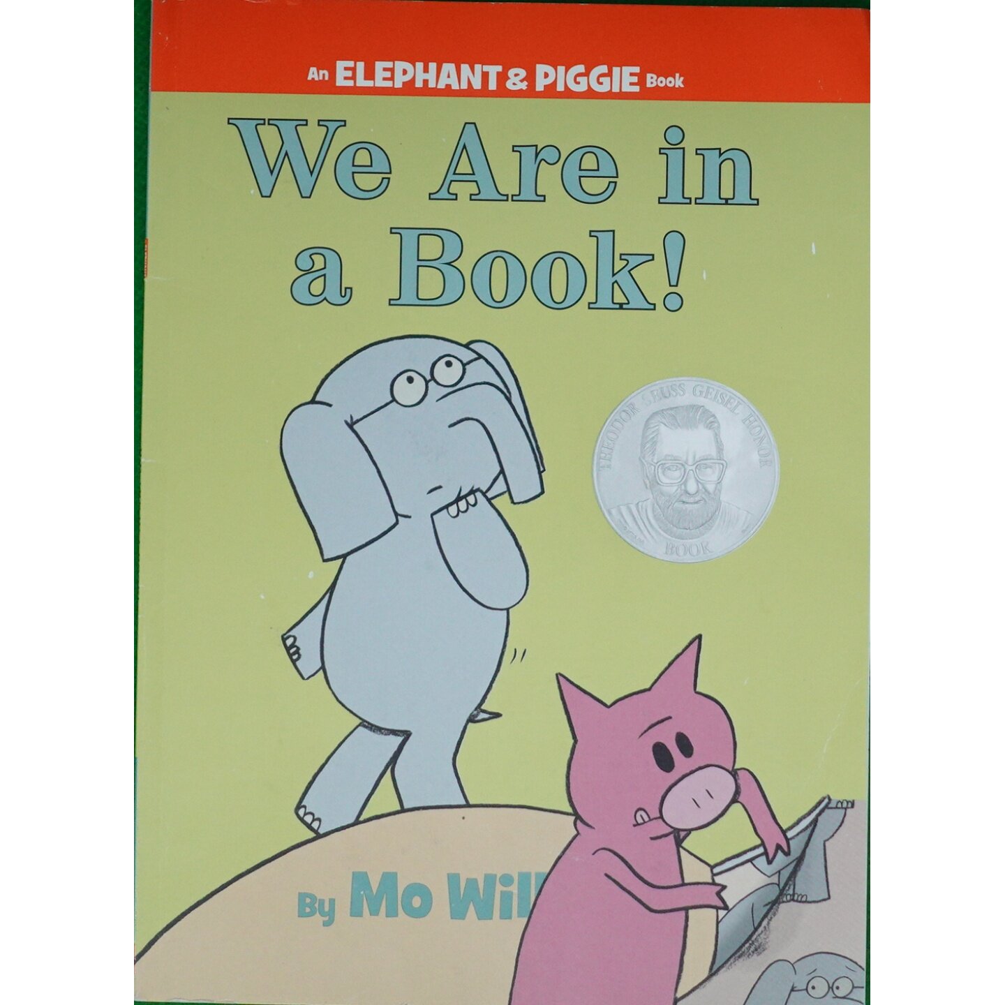 英语原版引进获奖绘本大象和小猪系列我们在书里AnElephantPiggieBook莫威廉斯著学乐出版社出版适合36岁儿童亲子共读培养阅读兴