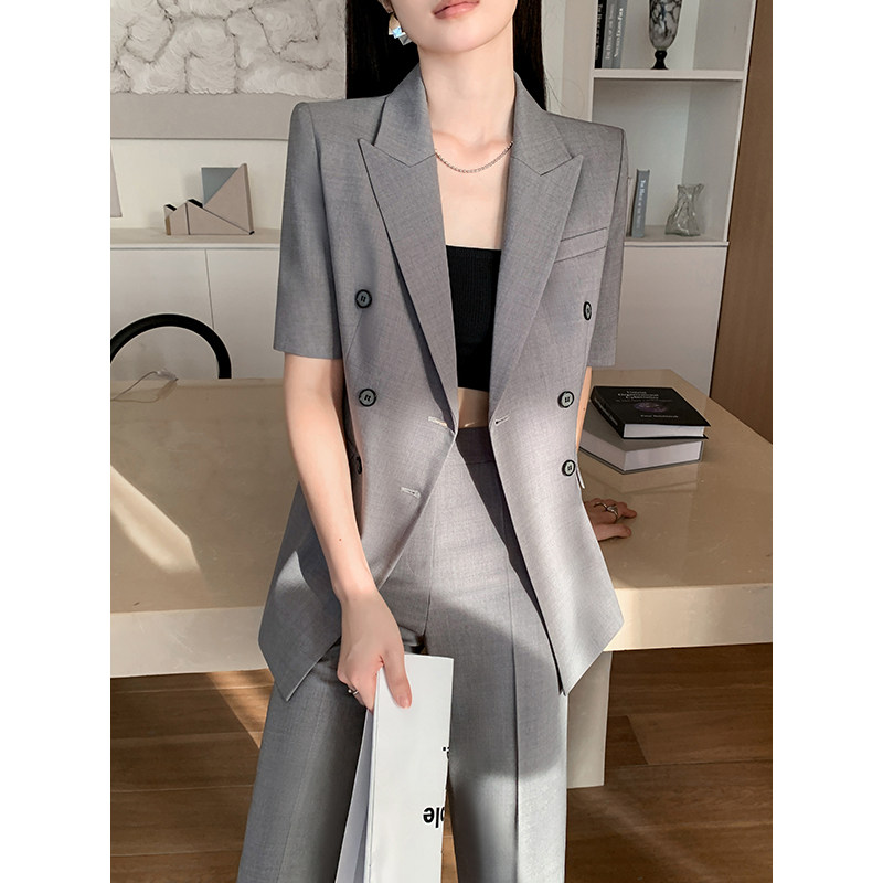 灰色西装套装女夏季薄款2026新款修身职业气质女神范休闲时尚西服