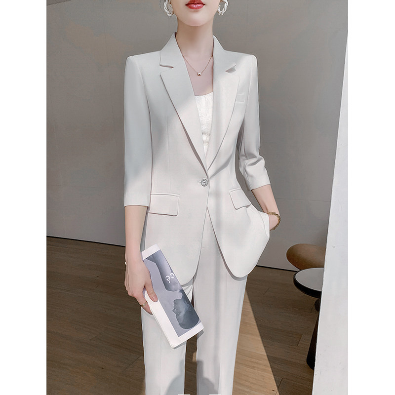 高级感白色西装套装女2026新款夏季薄款休闲气质职业正装面试西服