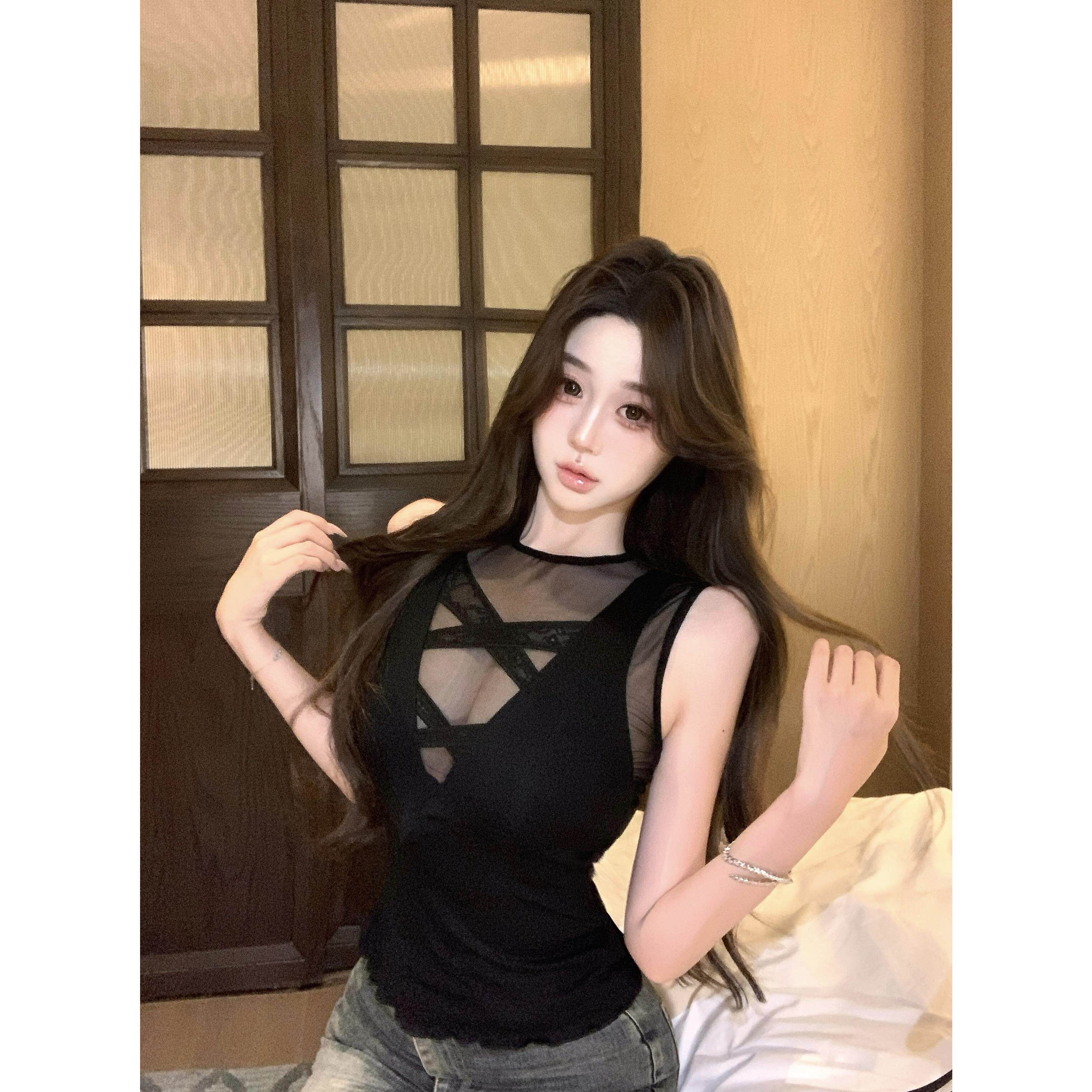 网纱拼接透视无袖背心女夏季辣妹性感黑色内搭吊带上衣叠穿两件套