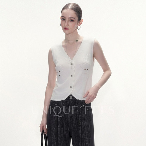 尢壹/UNIQUE'EEES【精致打工人】老钱白玉兰珠绣马甲U6211355