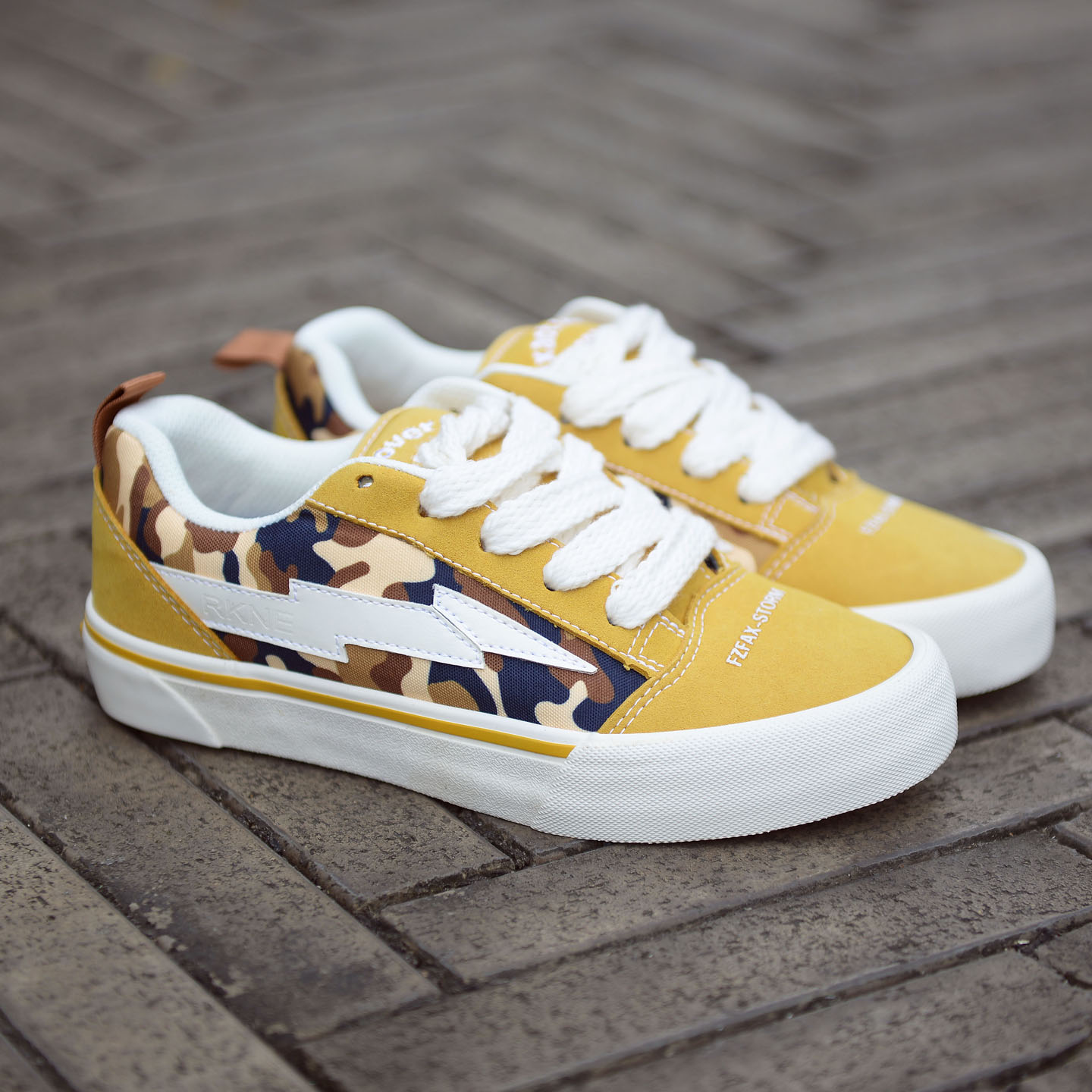 百搭个性学生厚底联名潮牌休闲