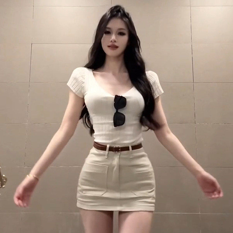 微胖纯欲御姐v领修身短袖针织衫女夏季奶杏色口袋牛仔半身裙套装