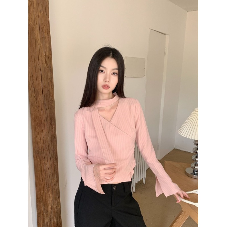 石竹粉早秋设计感小众不规则交叠领衬衫女法式小资上衣