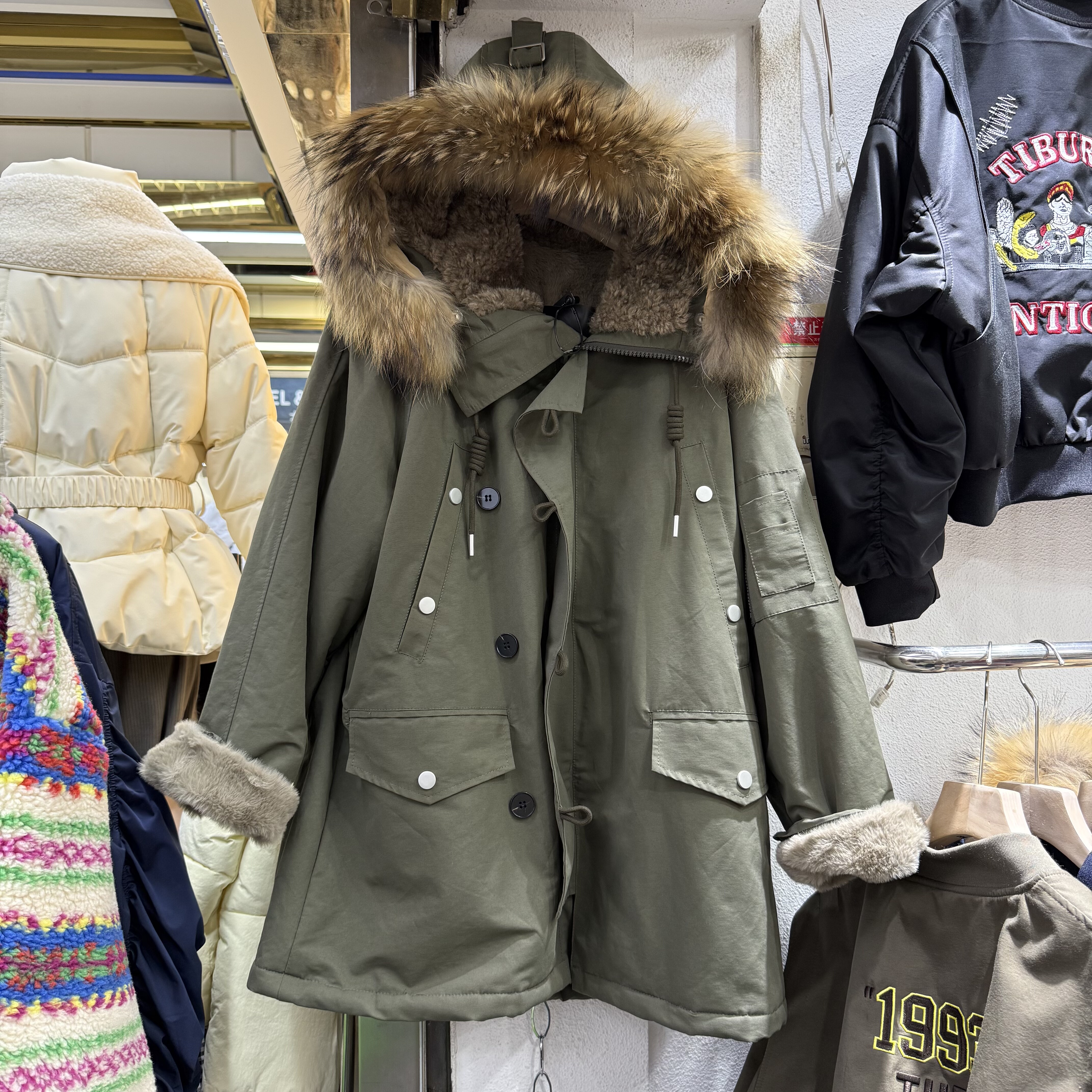 大毛领连帽加绒工装派克服女中长款冬2025新款时尚军绿色加厚外套