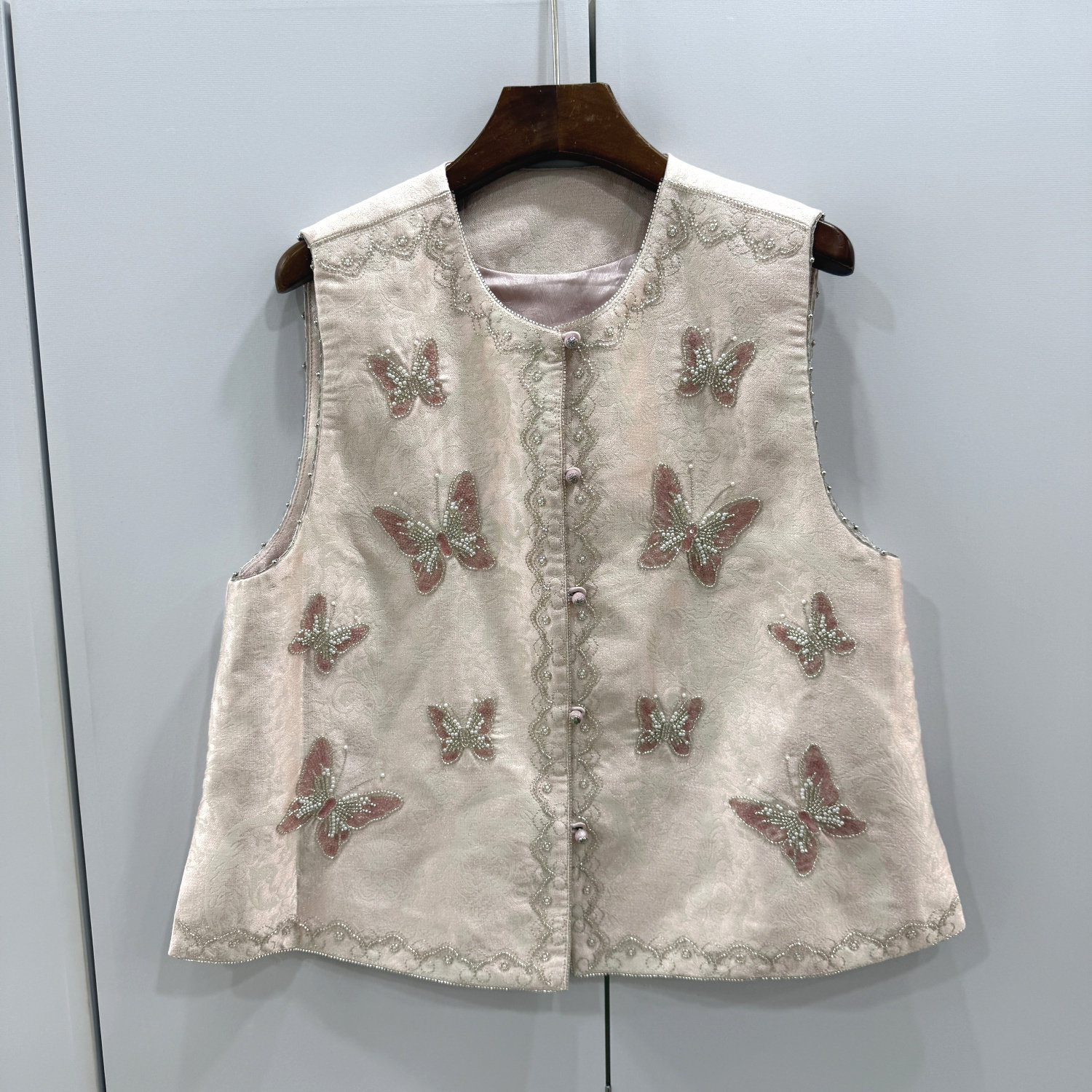 L68868欧洲站2026春新款重工钉珠蝴蝶刺绣花亚麻轻奢国风马甲外套