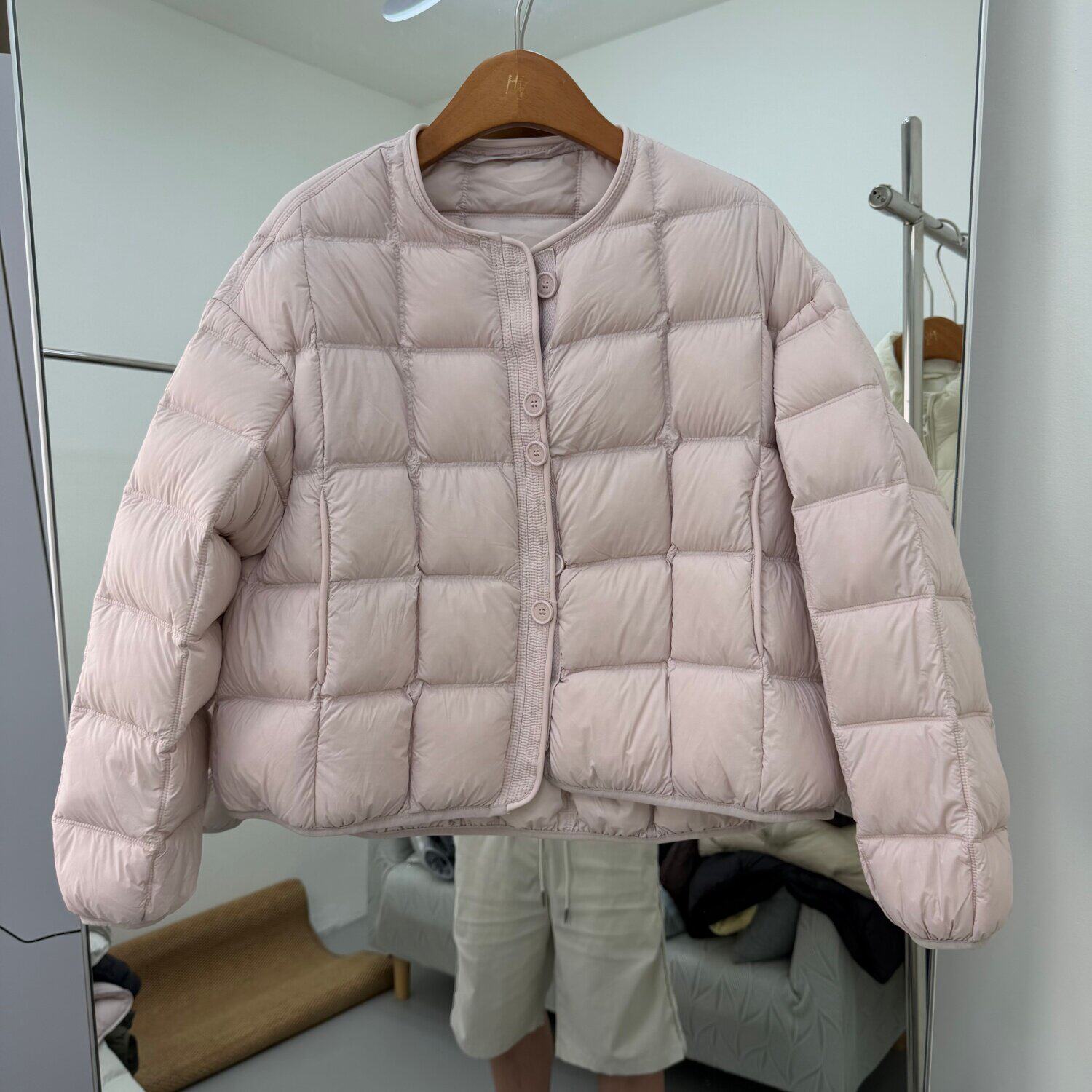 88021欧货韩版短款轻薄羽绒服女圆领豆腐块绗线90鸭绒泡芙外套冬