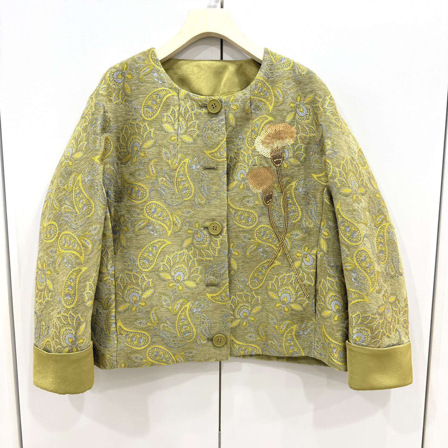 艾尔菲洋26A-A8068春2026重工串珠亮片订花圆领显瘦短款国风外套