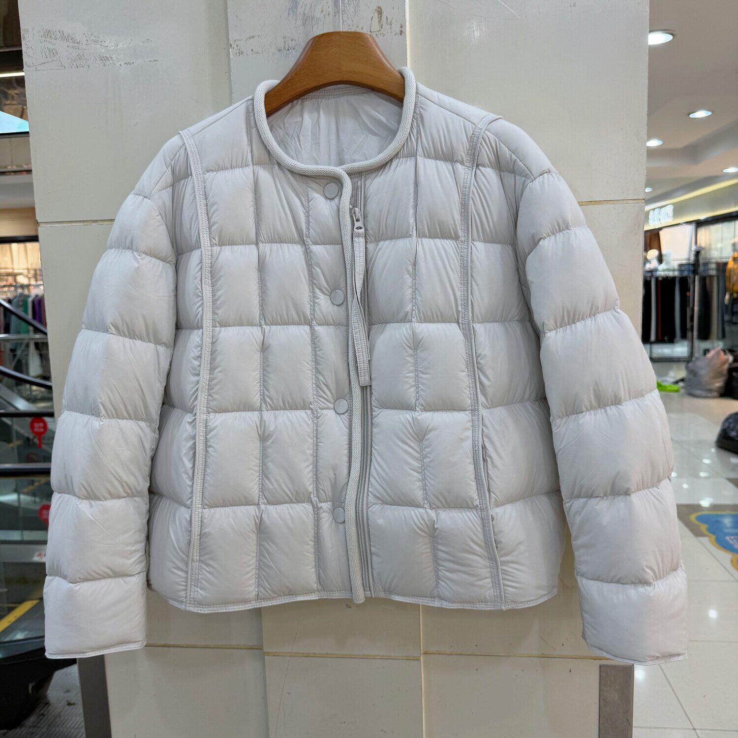 2658-1欧货韩版针织卷边圆领短款云朵泡芙羽绒服女90白鸭绒外套冬