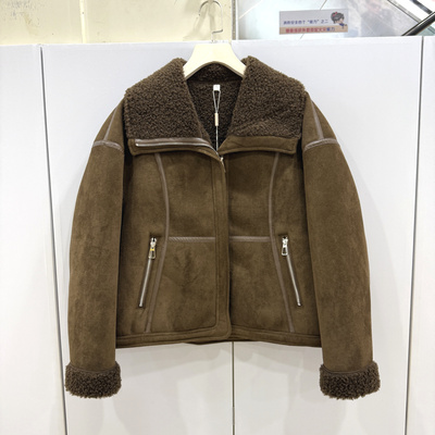 依米莎25D068欧洲站25冬羊羔毛翻领袖口毛加绒加厚皮毛一体短外套