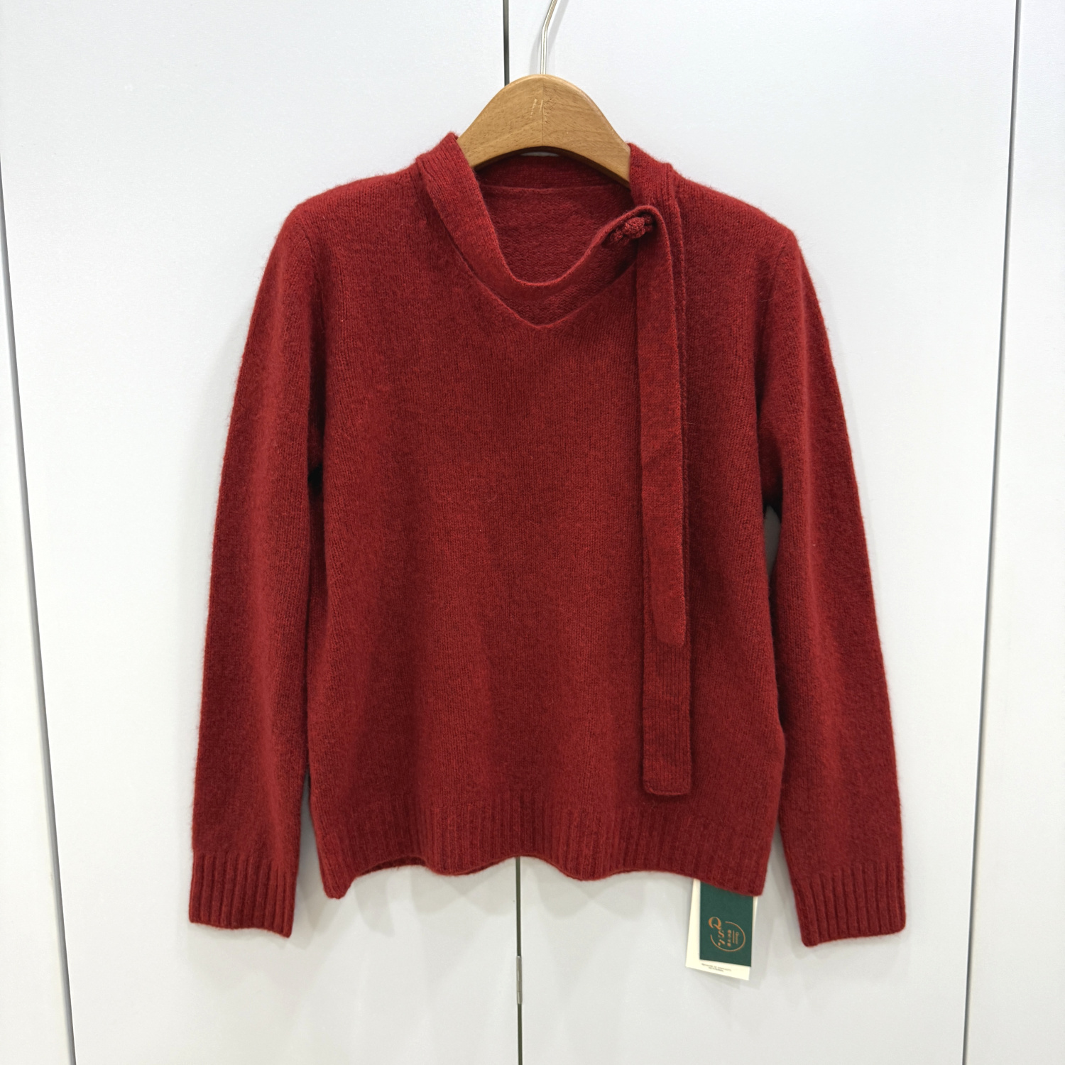 86-8601欧洲站25秋冬韩版设计感懒惰风宽松V领减龄优雅飘带针织衫