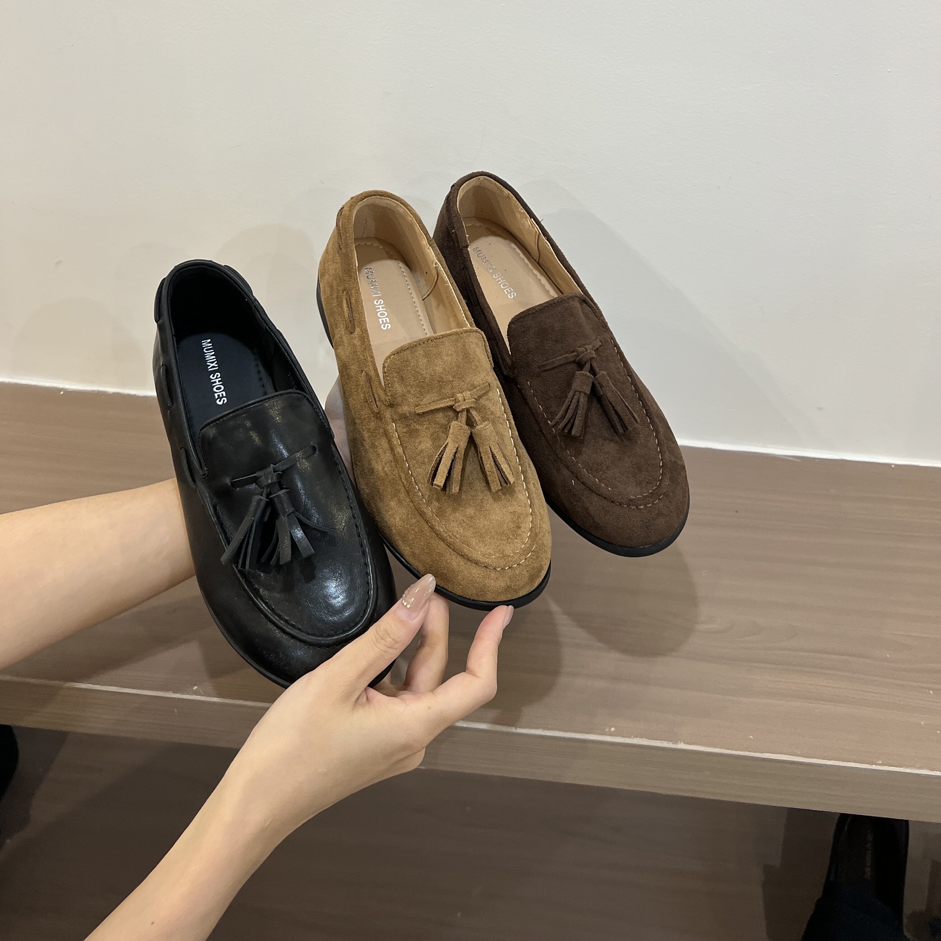 2025新款复古森系棕色真皮磨砂皮包头圆头搭扣平底舒适单鞋