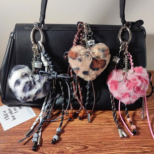 爆款豹纹毛绒爱心挂饰 咖啡瓶钥匙扣 情人蝴蝶结编绳小众包包挂件