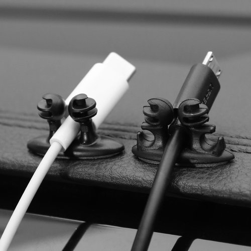 奔铂者车用理线器充电线夹