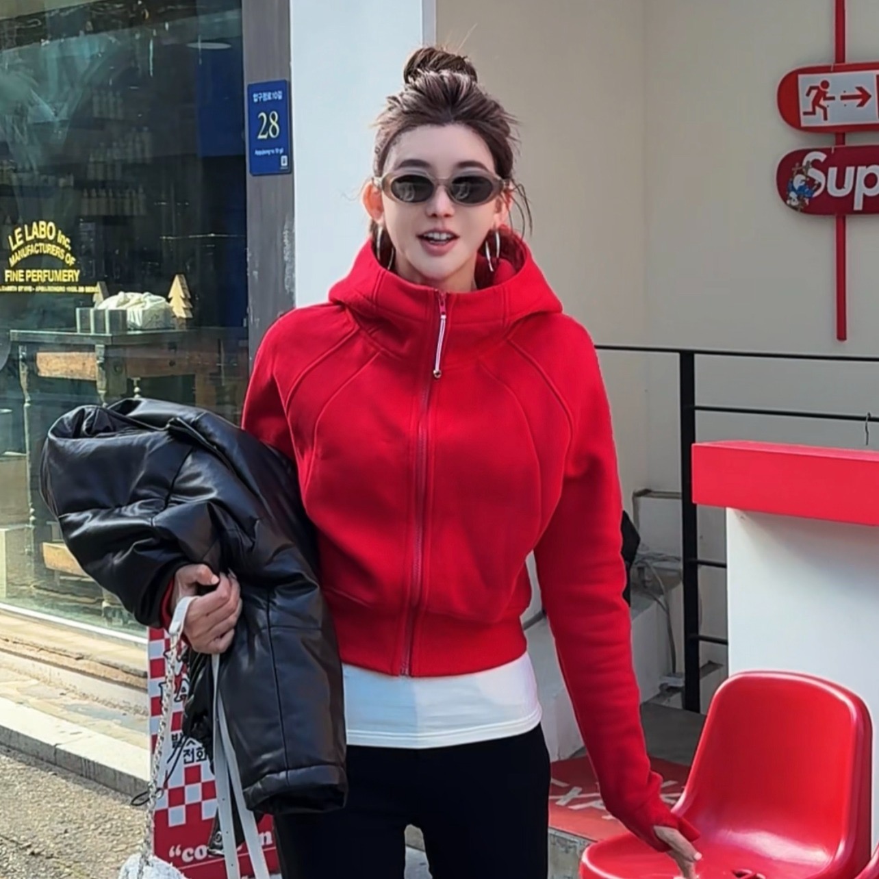 圣诞红连帽加绒加厚卫衣外套女2024冬季新款休闲百搭短开衫上衣潮